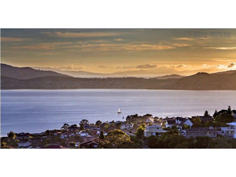 4 Glover Drive, Sandy Bay TAS 7005