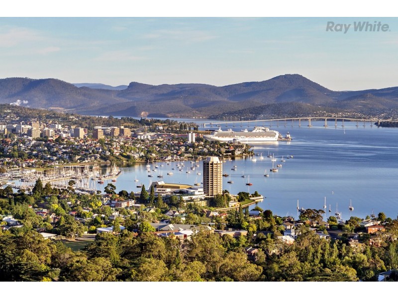 4 Glover Drive, Sandy Bay TAS 7005