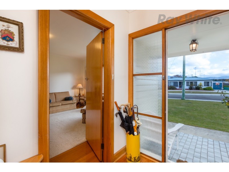 9 Correa Street, Howrah TAS 7018