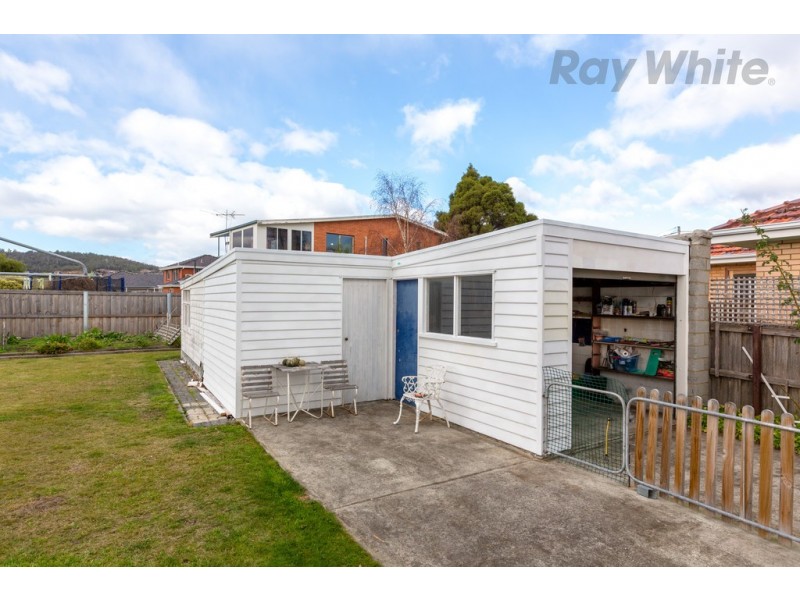 9 Correa Street, Howrah TAS 7018
