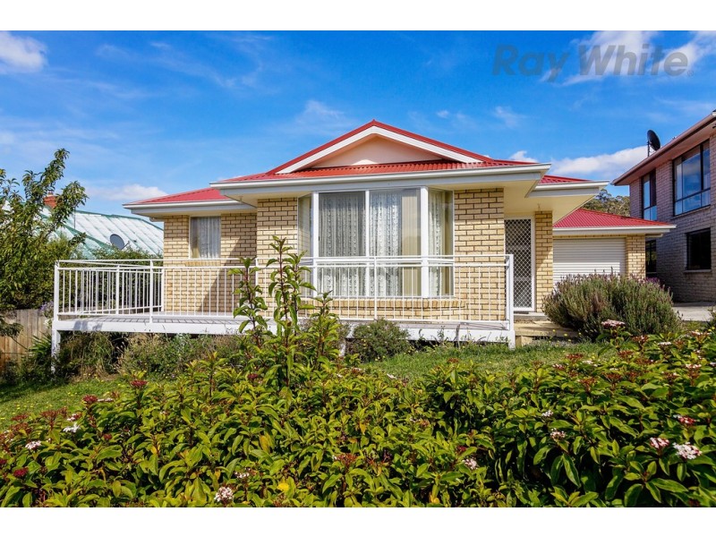 32 Opal Drive, Blackmans Bay TAS 7052