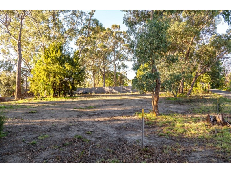 74A Burwood Drive, Blackmans Bay TAS 7052