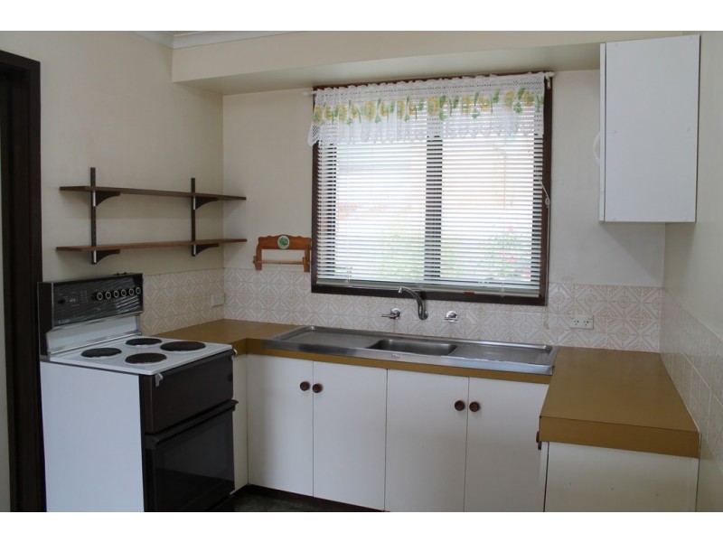 2 Lucinda Parade, Lutana TAS 7009