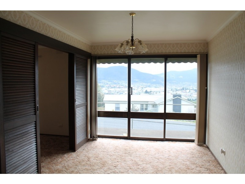 2 Lucinda Parade, Lutana TAS 7009