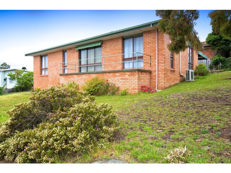 2 Lucinda Parade, Lutana TAS 7009