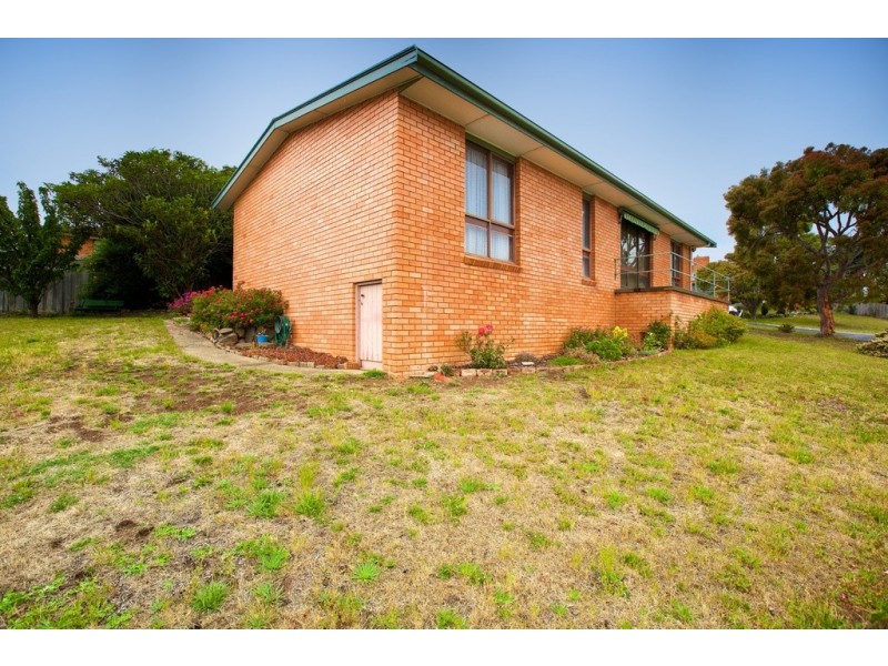 2 Lucinda Parade, Lutana TAS 7009