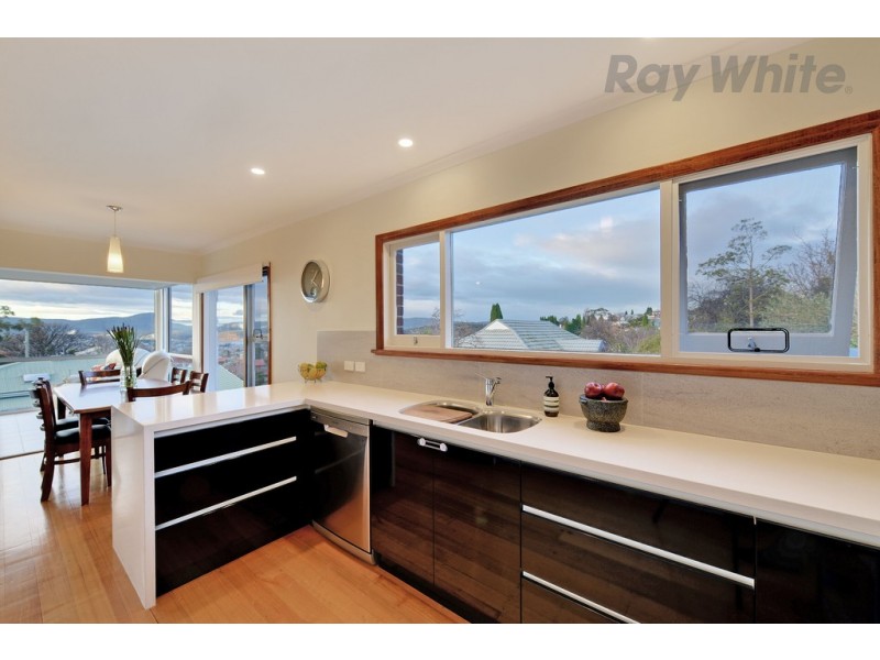 14 Waverley Avenue, Mount Stuart TAS 7000