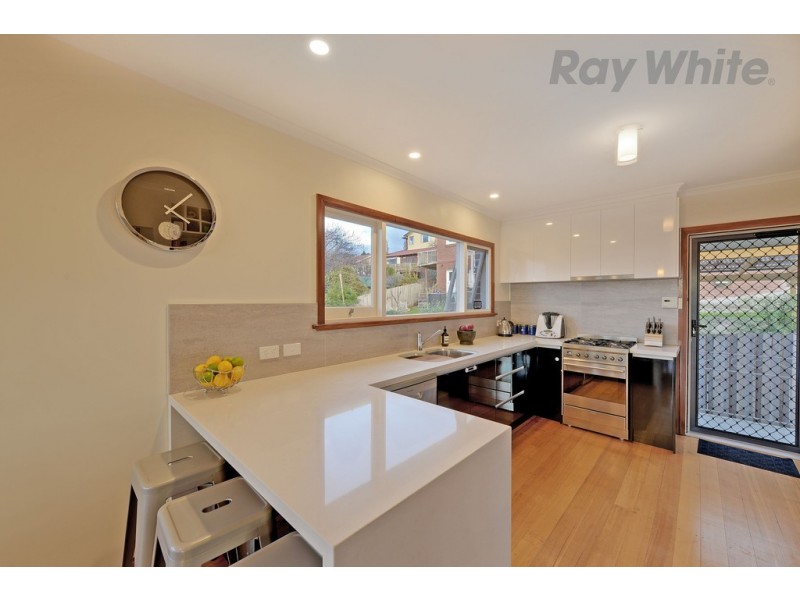 14 Waverley Avenue, Mount Stuart TAS 7000