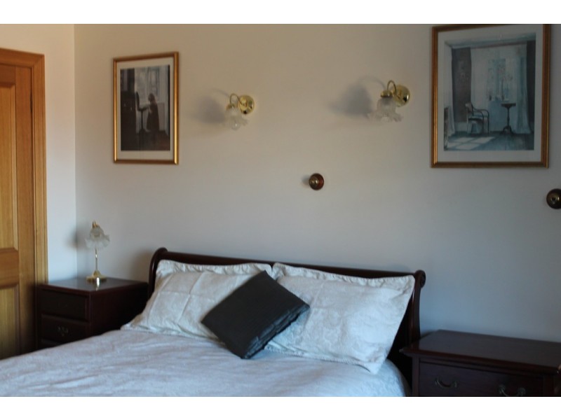 7 Pauldon Drive, Sandy Bay TAS 7005