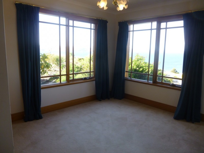 7 Pauldon Drive, Sandy Bay TAS 7005