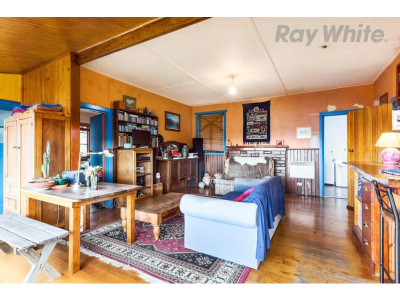 50 Roslyn Avenue, Kingston Beach TAS 7050