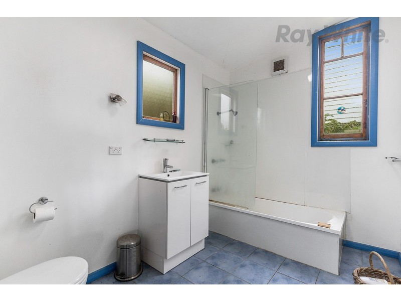 50 Roslyn Avenue, Kingston Beach TAS 7050