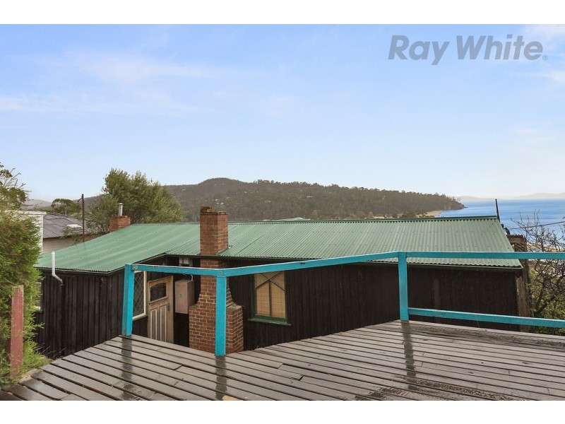 50 Roslyn Avenue, Kingston Beach TAS 7050