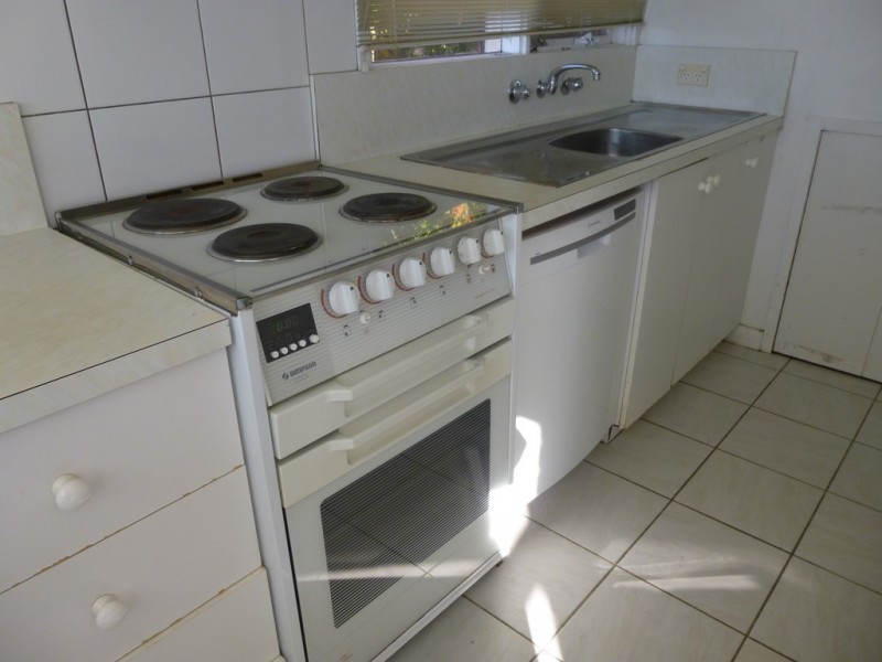 2/4 Amanda Cresent, Sandy Bay TAS 7005