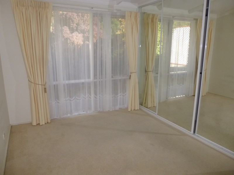 2/4 Amanda Cresent, Sandy Bay TAS 7005