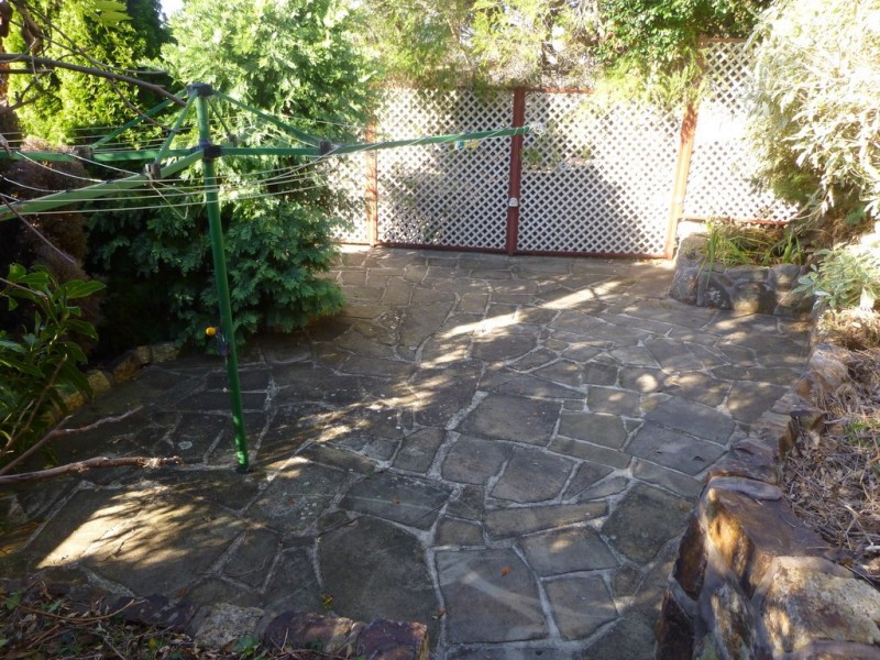 2/4 Amanda Cresent, Sandy Bay TAS 7005