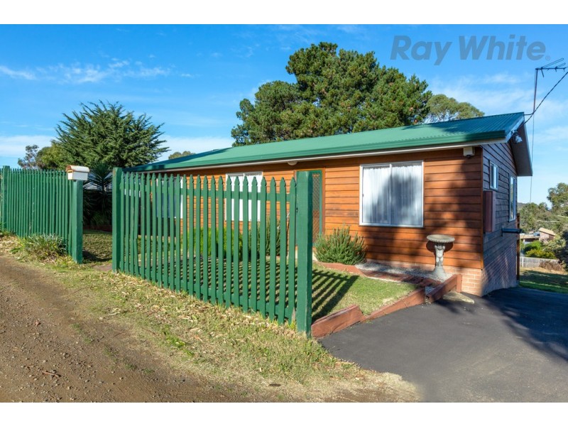 8 Meethenar Street, Carlton TAS 7173