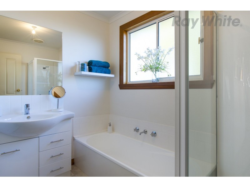 8 Meethenar Street, Carlton TAS 7173