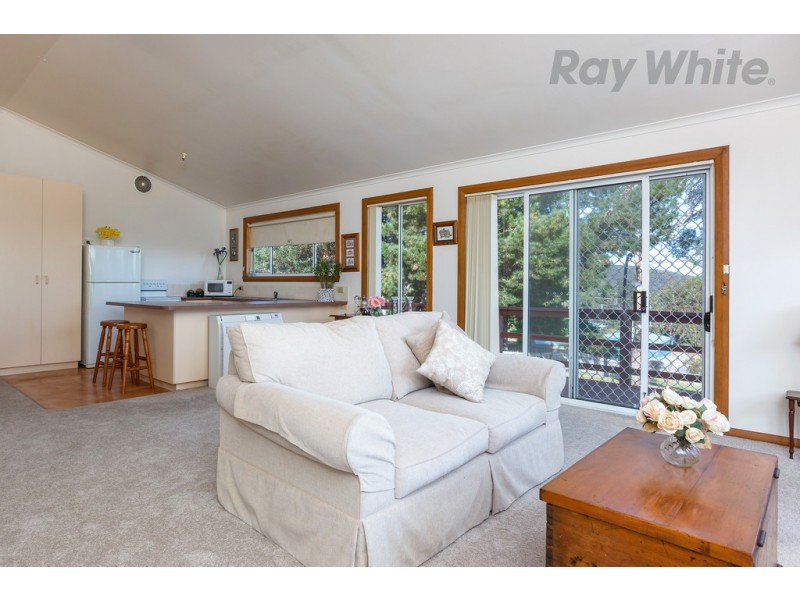8 Meethenar Street, Carlton TAS 7173