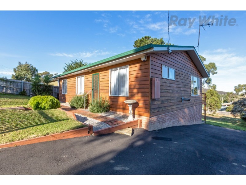 8 Meethenar Street, Carlton TAS 7173