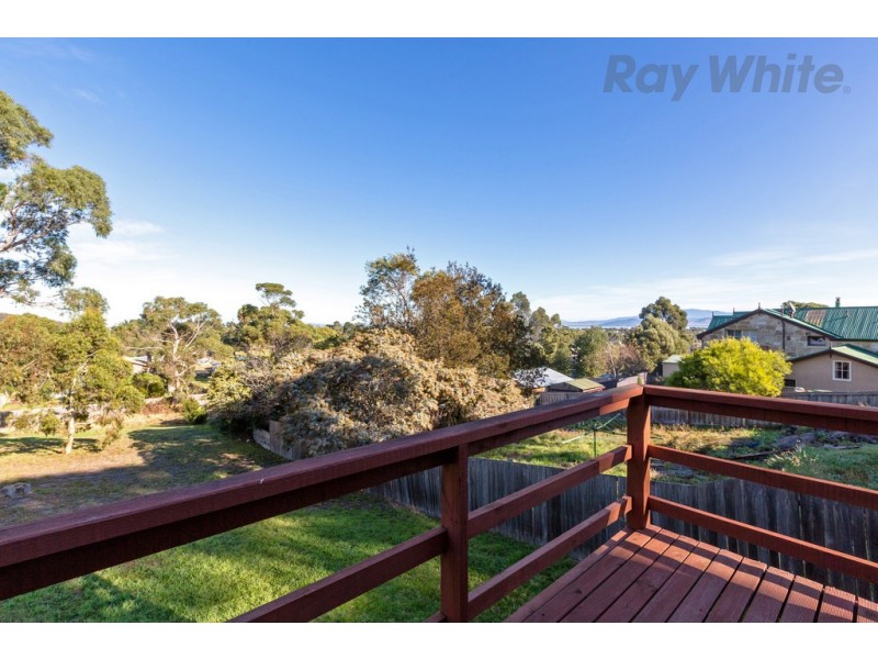 8 Meethenar Street, Carlton TAS 7173
