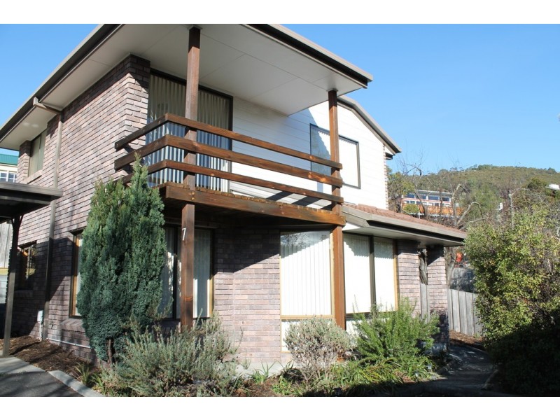 7/28 Waterworks Road, Dynnyrne TAS 7005