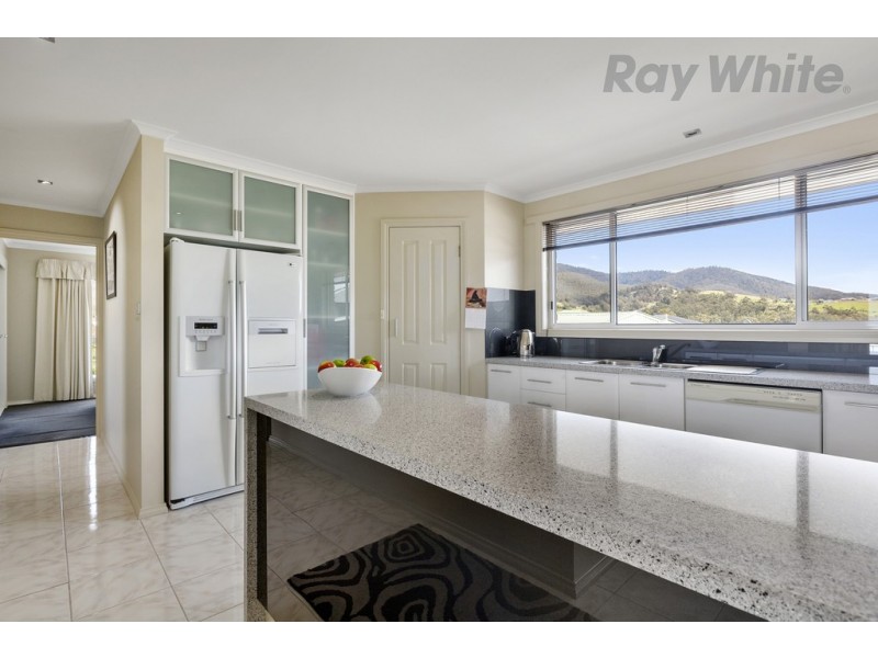 8 Kristen Court, Claremont TAS 7011