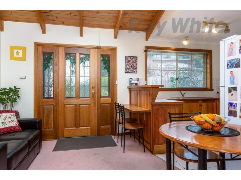 3/84 Malunna Road, Lindisfarne TAS 7015