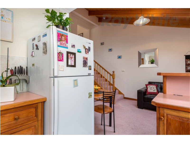 3/84 Malunna Road, Lindisfarne TAS 7015