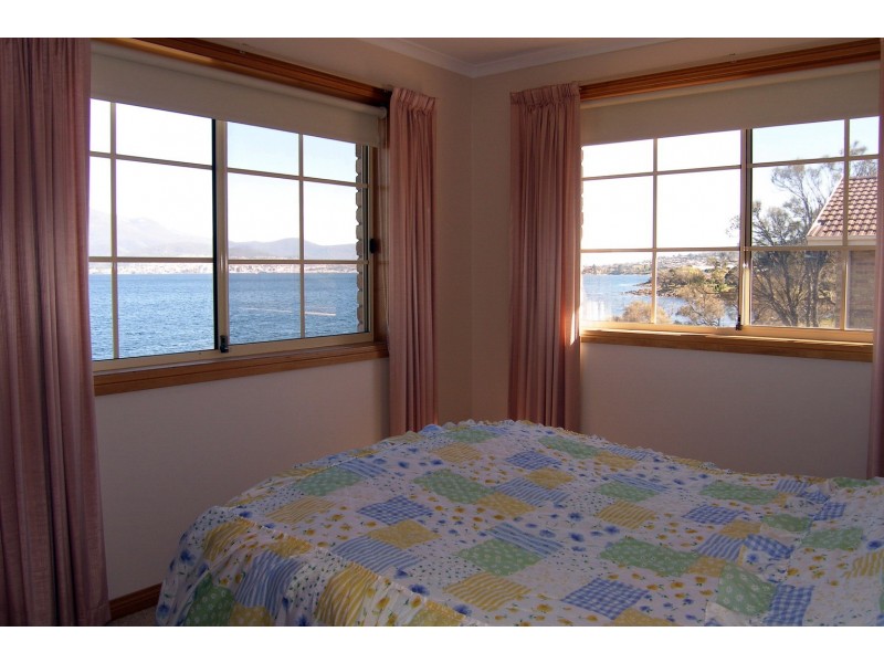 2/79 Tranmere Road, Tranmere TAS 7018