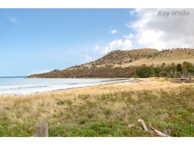 Seven Mile Beach TAS 7170