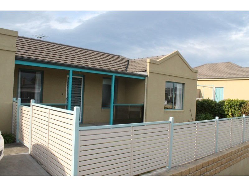4/90 Clarence Street, Bellerive TAS 7018