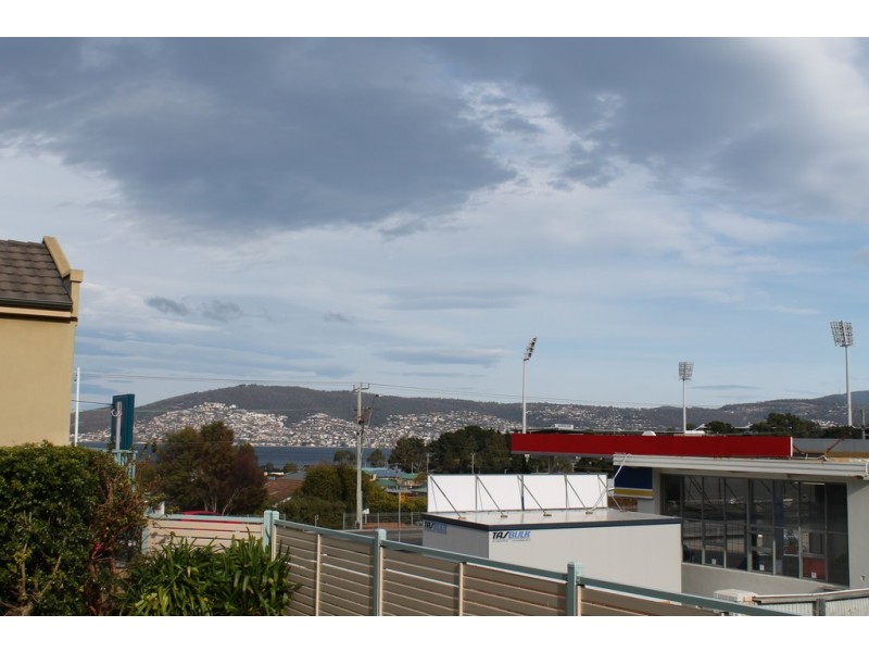 4/90 Clarence Street, Bellerive TAS 7018