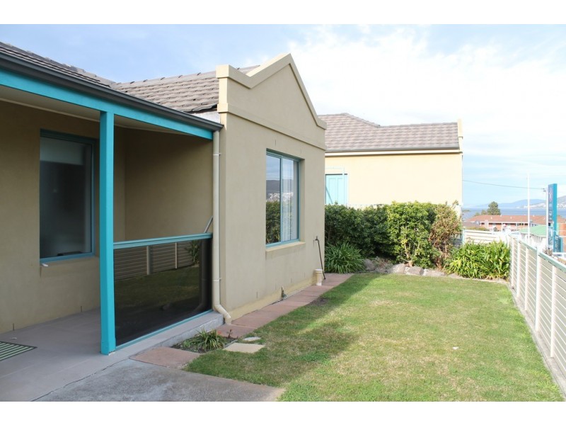 4/90 Clarence Street, Bellerive TAS 7018