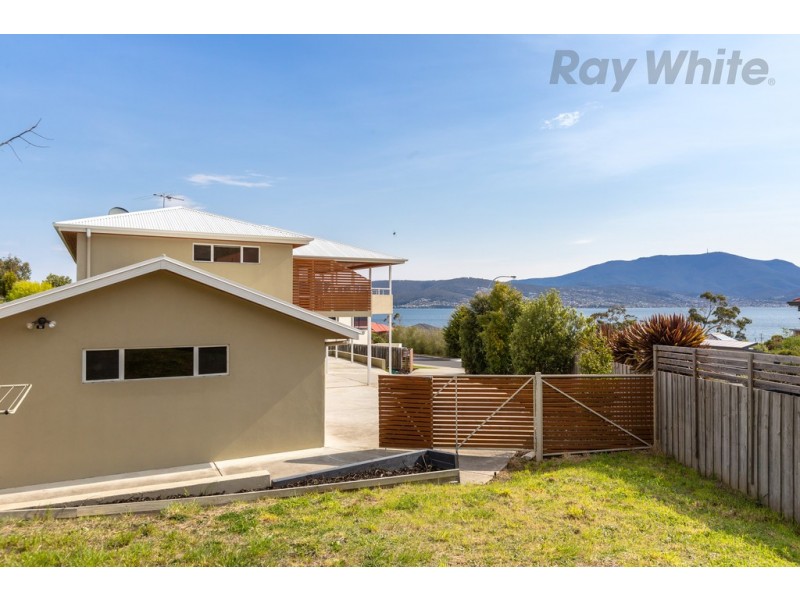 276 Carella Street, Tranmere TAS 7018