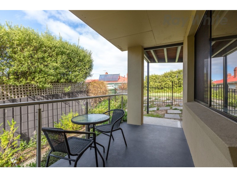 2/19 Whelan Crescent, West Hobart TAS 7000