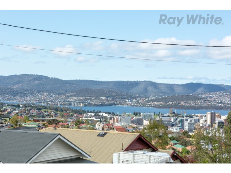 2/19 Whelan Crescent, West Hobart TAS 7000