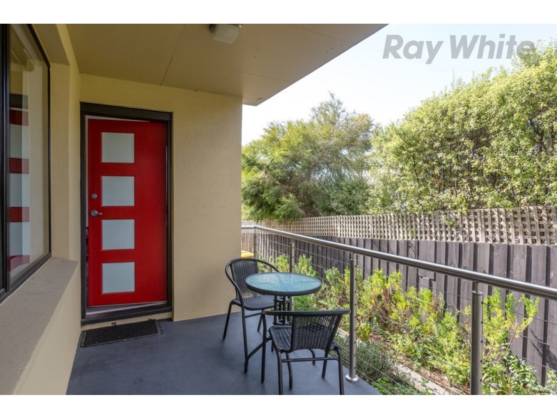 2/19 Whelan Crescent, West Hobart TAS 7000