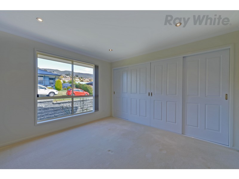19 Elmac Cresent, Austins Ferry TAS 7011
