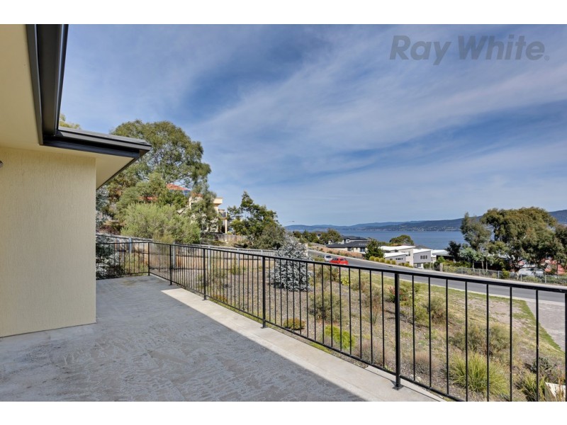 1/636 Oceana Drive, Tranmere TAS 7018
