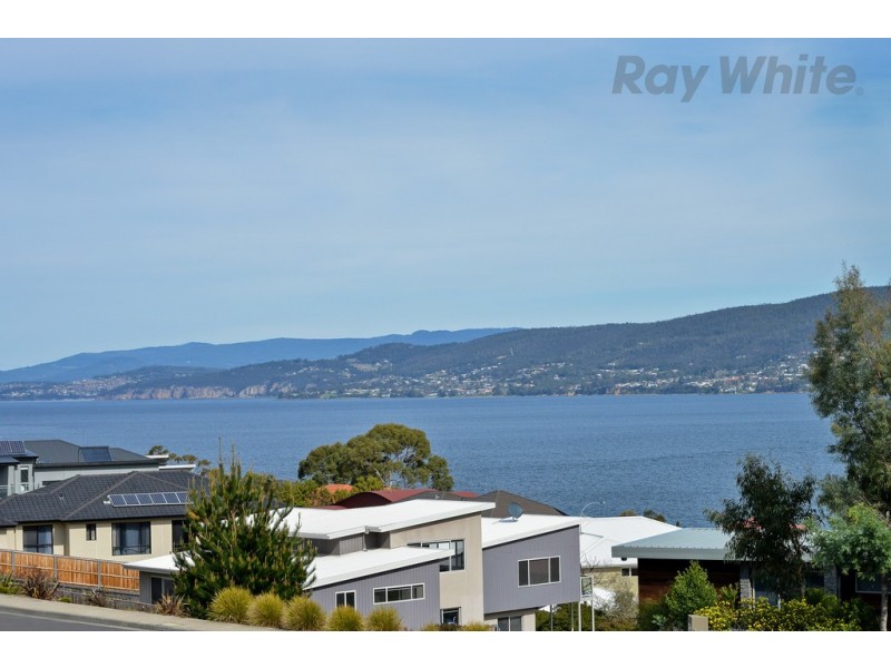 1/636 Oceana Drive, Tranmere TAS 7018