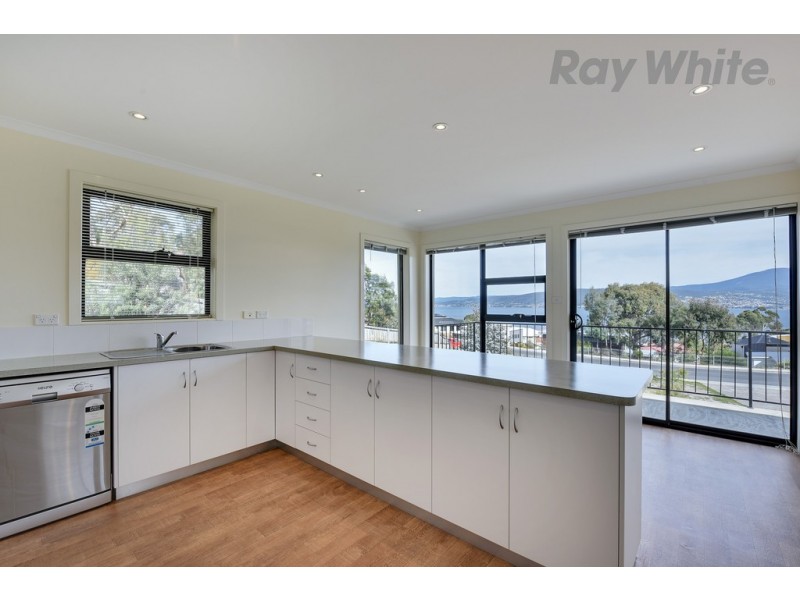 1/636 Oceana Drive, Tranmere TAS 7018