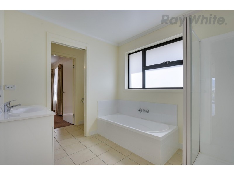 1/636 Oceana Drive, Tranmere TAS 7018