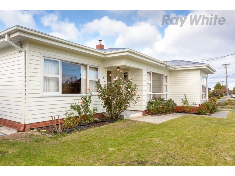 9 Correa Street, Howrah TAS 7018