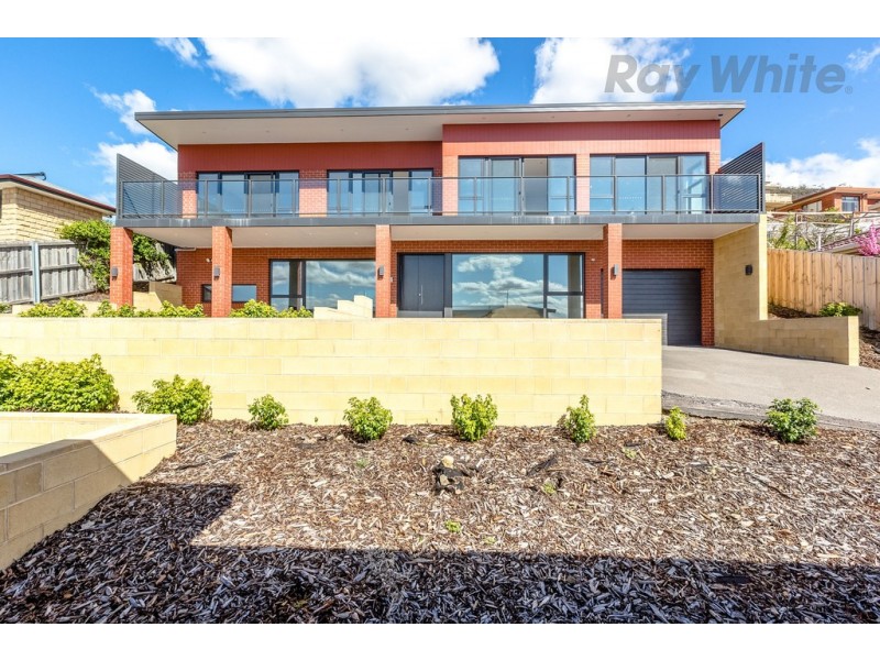 2/40 Coolabah Road, Sandy Bay TAS 7005
