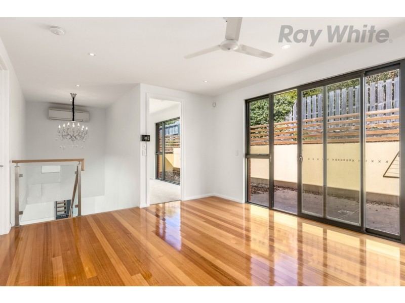 2/40 Coolabah Road, Sandy Bay TAS 7005