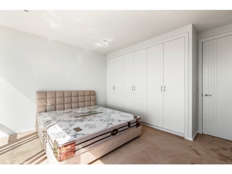 2/40 Coolabah Road, Sandy Bay TAS 7005