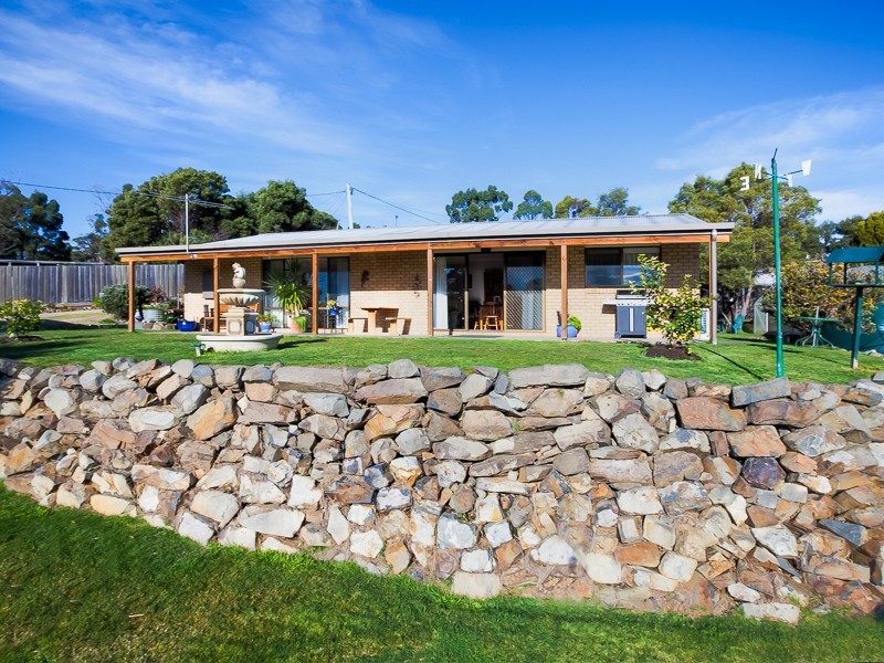 18 Greatbatch Drive, White Beach TAS 7184