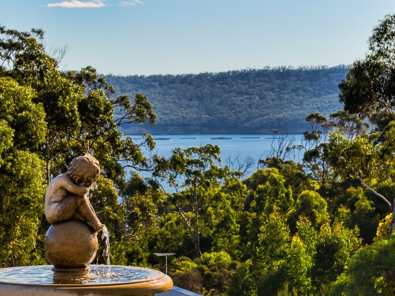 18 Greatbatch Drive, White Beach TAS 7184
