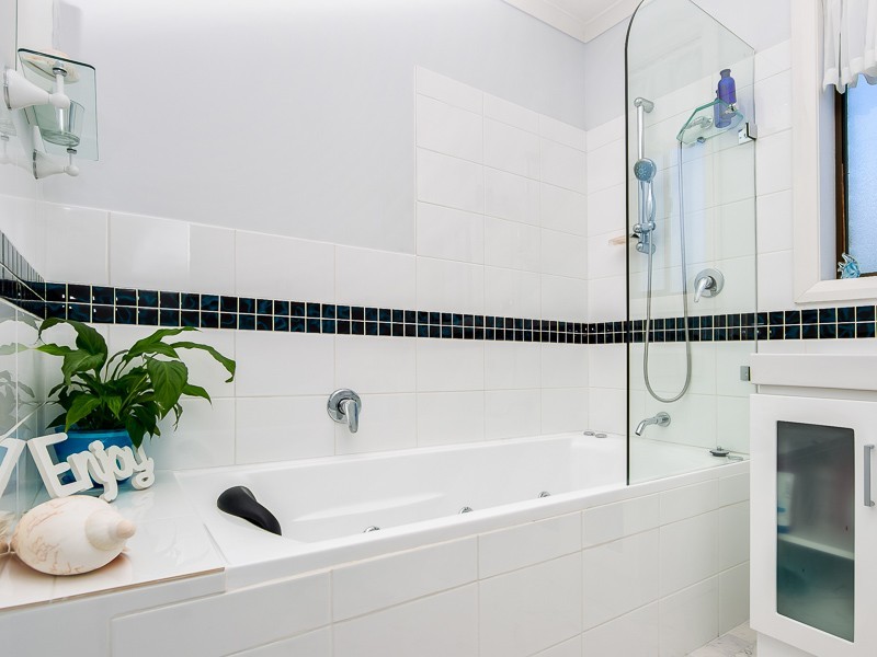 18 Greatbatch Drive, White Beach TAS 7184